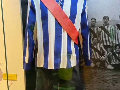 Pôvodné modro-biele dresy Borussie.