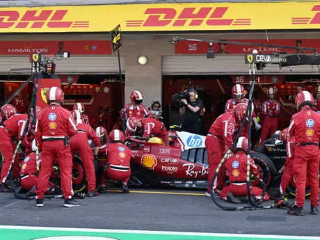 Lewis Hamilton počas Veľkej ceny Mexika 2025.