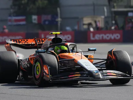 Lando Norris počas Veľkej ceny Mexika 2025.
