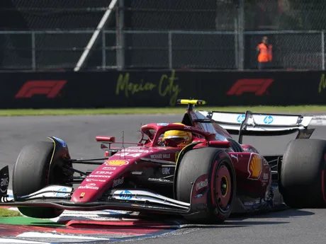 Lewis Hamilton počas Veľkej ceny Mexika 2025.