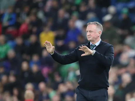 Michael O'Neill počas zápasu Severné Írsko - Slovensko v kvalifikácii MS vo futbale 2026. 