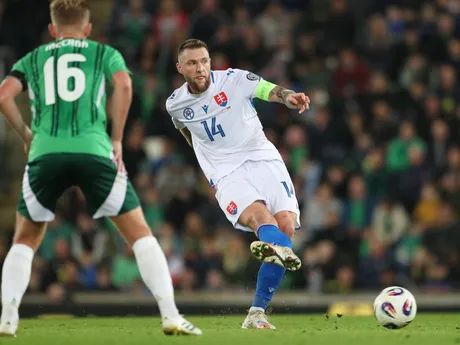 Milan Škriniar počas zápasu Severné Írsko - Slovensko v kvalifikácii MS vo futbale 2026. 