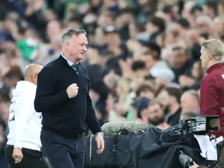 Michael O'Neill počas zápasu Severné Írsko - Slovensko v kvalifikácii MS vo futbale 2026. 