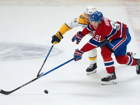 Oliver Kapanen (91) a Adam Wilsby (83) v zápase NHL: Montreal Canadiens - Nashville Predators.