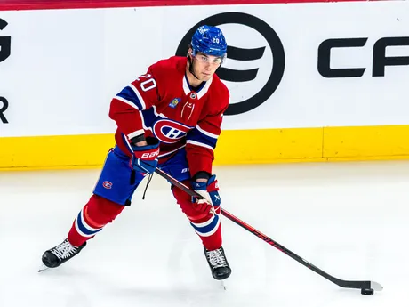 Juraj Slafkovský v zápase proti Nashvillu. 