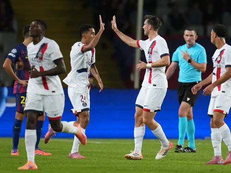 Senny Mayulu počas zápasu FC Barcelona - Paríž St. Germain v Lige majstrov. 