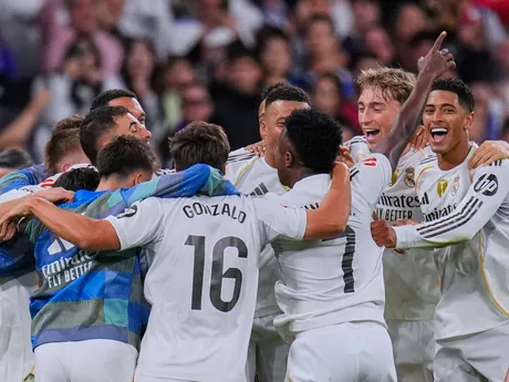 Hráči Realu Madrid počas El Clásica na Santiago Bernabeu v Madride.