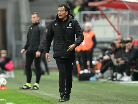 Na snímke tréner Trenčína Ricardo Moniz počas zápasu 13. kola Niké ligy medzi FC Spartak Trnava a AS Trenčín.