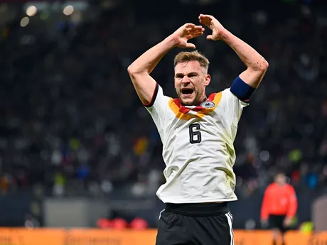 Joshua Kimmich (Nemecko) sa teší z gólu, ktorý strelil jeho spoluhráč Nick Woltemade počas zápasu A- skupiny európskej časti kvalifikácie MS2026 Nemecko - Slovensko.