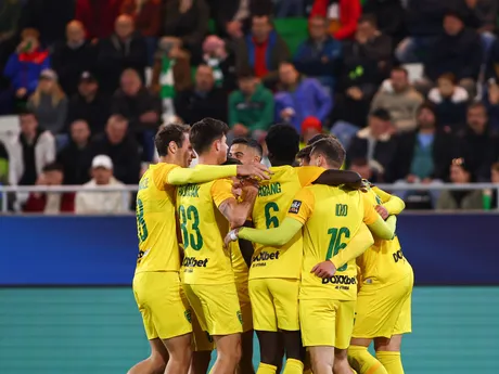 Na snímke radosť hráčov Žiliny z gólu v zápase 13. kola futbalovej Niké ligy medzi FC Tatran Prešov - MŠK Žilina.