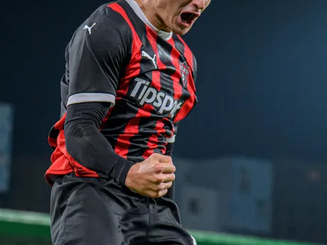 Timotej Kudlička (Trnava) sa teší z gólu