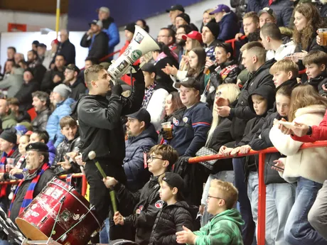 Na snímke fanúšikovia Zvolena počas zápasu 18. kola Tipsport ligy HKM Zvolen - HC Košice.