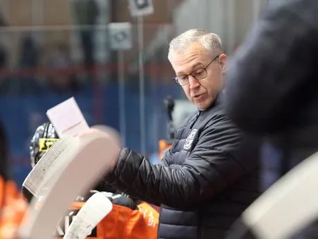 Na snímke hlavný tréner HC Košice Dan Ceman počas zápasu 18. kola Tipsport ligy HKM Zvolen - HC Košice.