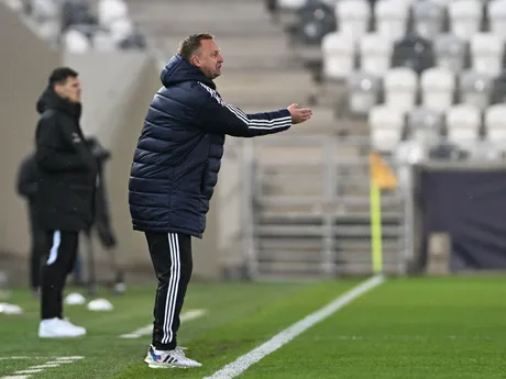 Tréner Košíc Peter Černák počas zápasu Niké ligy medzi FC Košice a FC Spartak Trnava.