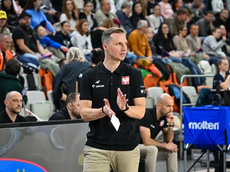 Tréner poľskej reprezentácie žien Karol Kowalewski 
