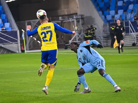 sprava Alasana Yirajang (Slovan) a Matej Čurma (Michalovce) 