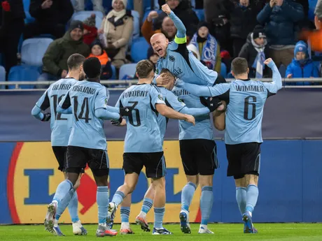 Hráči Slovana sa radujú z gólu