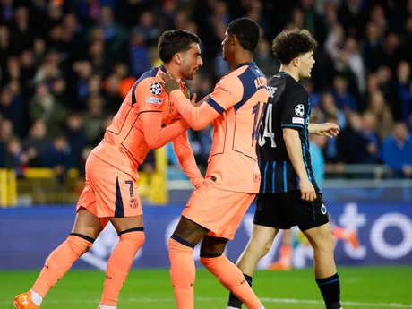 Ferran Torres oslavuje gól v zápase Bruggy - Barcelona v 4. kole Ligy majstrov.