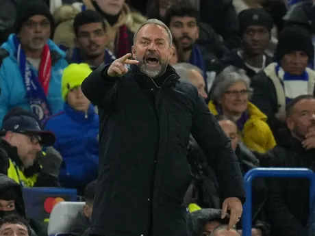 Hansi Flick v zápase Chelsea - Barcelona