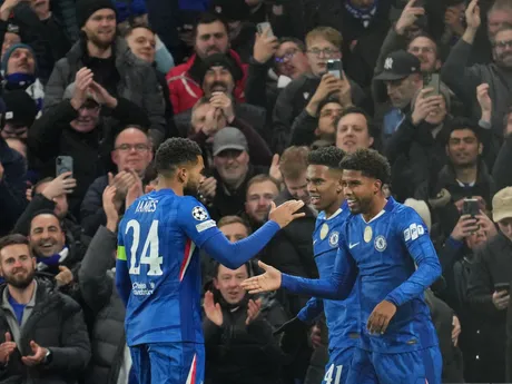 Hráči Chelsea oslavujú výhru