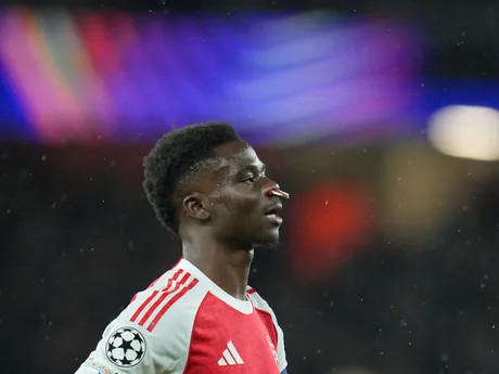 Bukayo Saka počas zápasu Arsenal - Bayern.