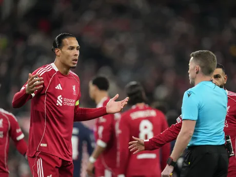 Virgil van Dijk počas zápasu Liverpool - PSV.