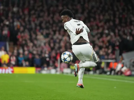 Vinicius Junior počas zápasu Liverpool FC - Real Madrid v 4. kole Ligy majstrov.