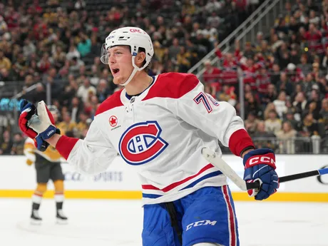 Zack Bolduc (76)  počas zápasu NHL Vegas - Montreal.