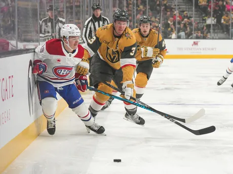 Cole Caufield (13) počas zápasu NHL Vegas - Montreal.