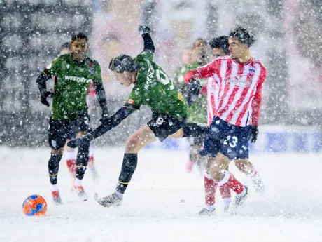 Fotka z finálového zápasu medzi Atlético Ottawa - Cavalry FC.