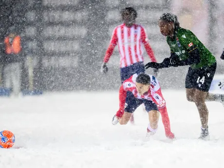 Fotka z finálového zápasu medzi Atlético Ottawa - Cavalry FC.