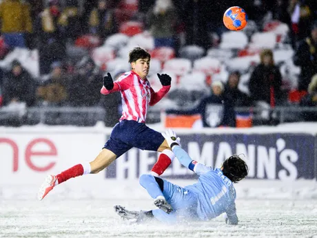 Fotka z finálového zápasu medzi Atlético Ottawa - Cavalry FC.