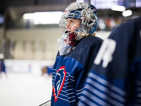 Slovenské hokejistky počas zápasu Slovensko - Francúzsko na Nemeckom pohári žien 2025.
