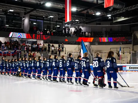 Slovenské hokejistky počas zápasu Slovensko - Francúzsko na Nemeckom pohári žien 2025.