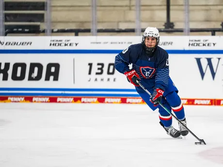 Slovenské hokejistky počas zápasu Slovensko - Francúzsko na Nemeckom pohári žien 2025.