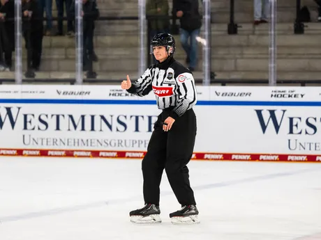 Slovenské hokejistky počas zápasu Slovensko - Francúzsko na Nemeckom pohári žien 2025.