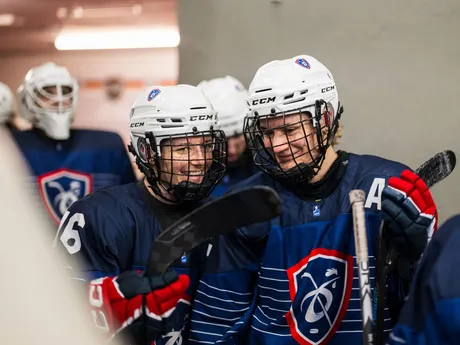 Slovenské hokejistky počas zápasu Slovensko - Francúzsko na Nemeckom pohári žien 2025.