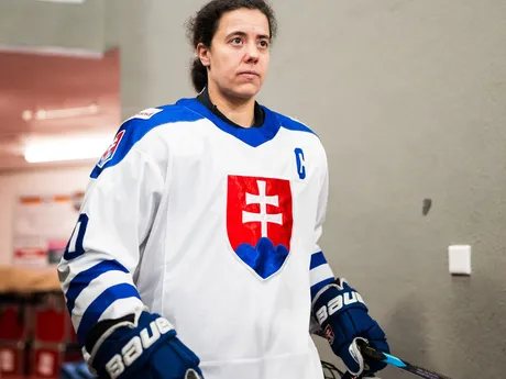 Slovenské hokejistky počas zápasu Slovensko - Francúzsko na Nemeckom pohári žien 2025.