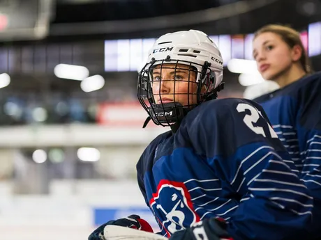Slovenské hokejistky počas zápasu Slovensko - Francúzsko na Nemeckom pohári žien 2025.