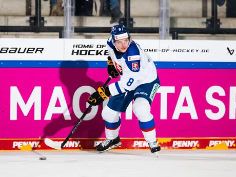 Oliver Okuliar von Team Slowakei führt den Puck während des Spiels zwischen Team Österreich und Team Slowakei am 06.11.2025 in Landshut, Deutschland. (Foto von City-Press GmbH Bildagentur)

- Eishockey
- Sport
- Saison
- 2025/2026
- 2025-2026
- 2025/26
- 2025-26
- 25/26
- 25-26
- Eishockey Männer Nationalmannschaft
- Nationalmannschaft
- Deutschland Cup 2025
- D-Cup
- DCup
- Landshut
- Österreich
- Slowakei
- Puck
- Puckkontrolle
- Stickhandling
- Einzelaktion
- in Aktion
- Aktion
- Freisteller