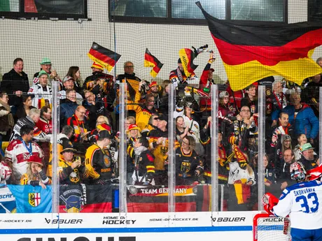 Nemeckí fanúšikovia počas zápasu Slovensko - Nemecko na Nemeckom pohári 2025.