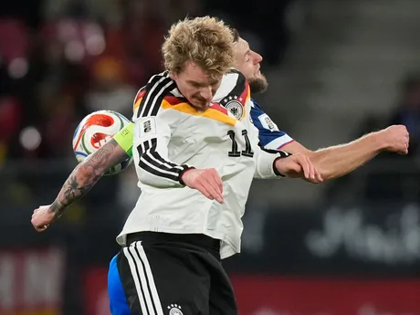 Nick Woltemade a Milan Škriniar počas zápasu Nemecko - Slovensko v kvalifikácii MS vo futbale 2026. 