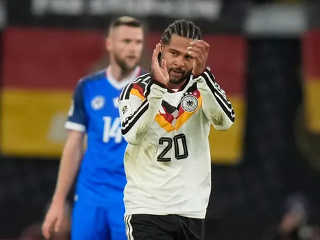 Serge Gnabry počas zápasu Nemecko - Slovensko v kvalifikácii MS vo futbale 2026. 