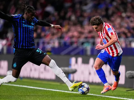 Yann Bisseck v zápase Atlético Madrid - Inter Miláno.