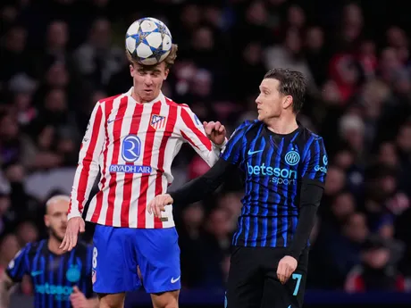 Pablo Barrios v zápase Atlético Madrid - Inter Miláno.