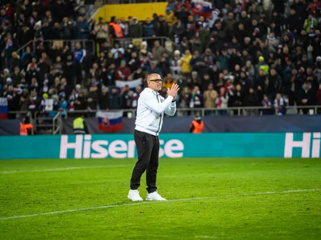 Na snímke hlavný tréner Slovenska Francesco Calzona počas kvalifikačného zápasu na Majstrovstvá sveta 2026 medzi Slovenskom a Severným Írskom v Košiciach.