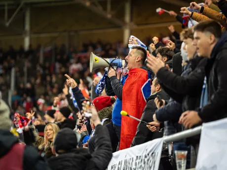 NA snímke fanúšici Slovenska počas kvalifikačného zápasu na Majstrovstvá sveta 2026 medzi Slovenskom a Severným Írskom v Košiciach.