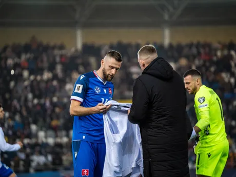 Na snímke hráč Slovenska Milan Škriniar (14) počas kvalifikačného zápasu na Majstrovstvá sveta 2026 medzi Slovenskom a Severným Írskom v Košiciach.