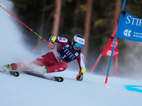 Stefan Brennsteiner počas obrovského slalomu mužov v americkom Copper Mountain.