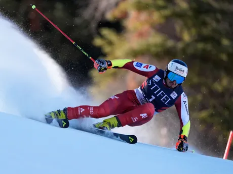 Stefan Brennsteiner počas obrovského slalomu mužov v americkom Copper Mountain.